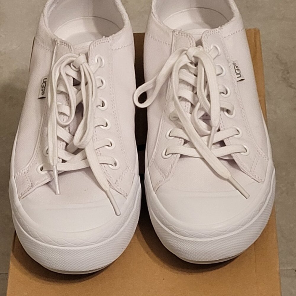 UGG White W Aries Women's Sneakers- Size 6.5